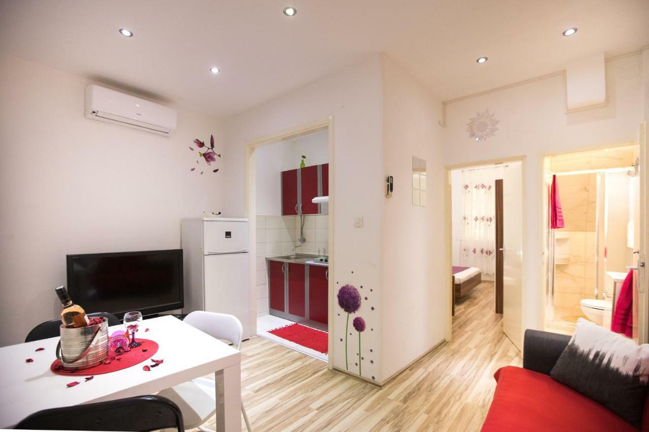 La Mirage Apartment